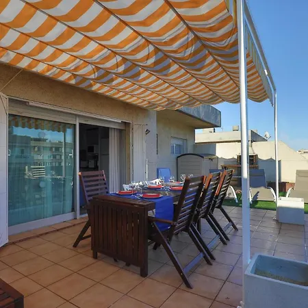 Saloublues, Penthouse, Pool, Big Terrace Apartment *
