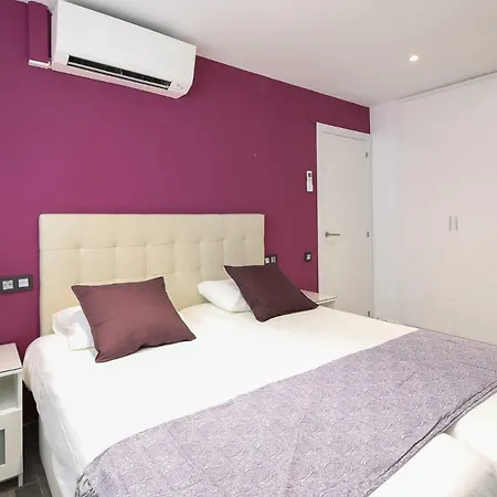 Saloublues, Penthouse, Pool, Big Terrace Apartment